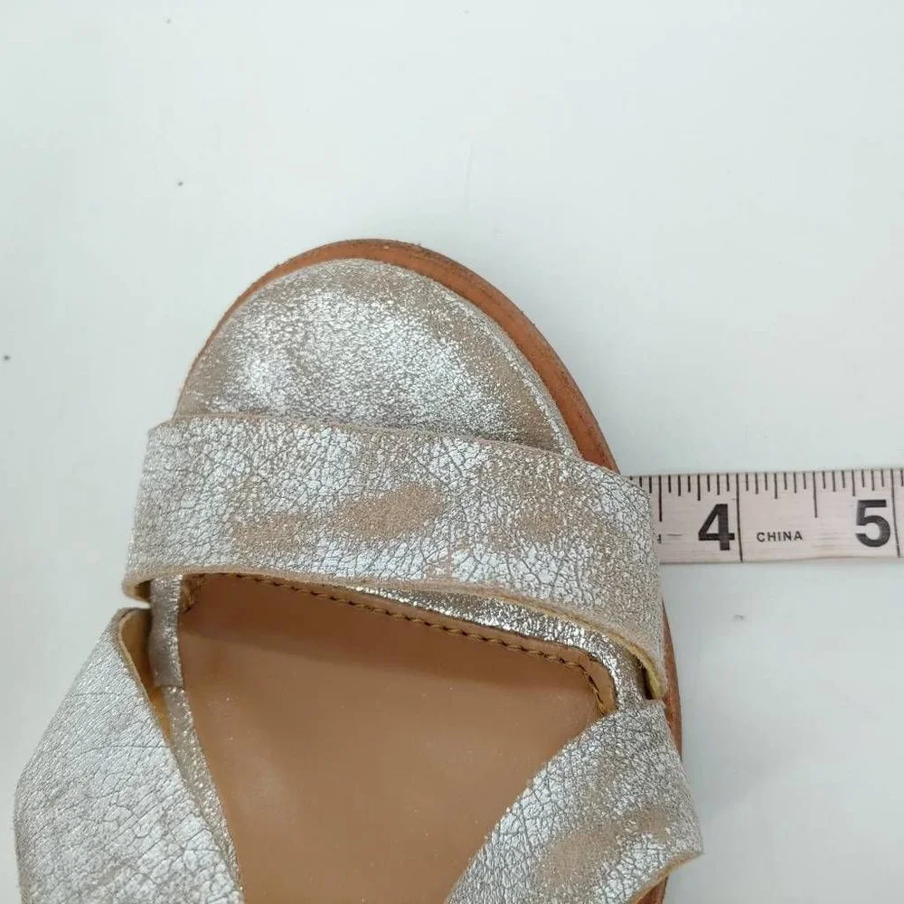 Diba True Womens Hey You Sandal Block Heels Shoes Metallic Zipper Leather 8 New - Picture 7 of 12